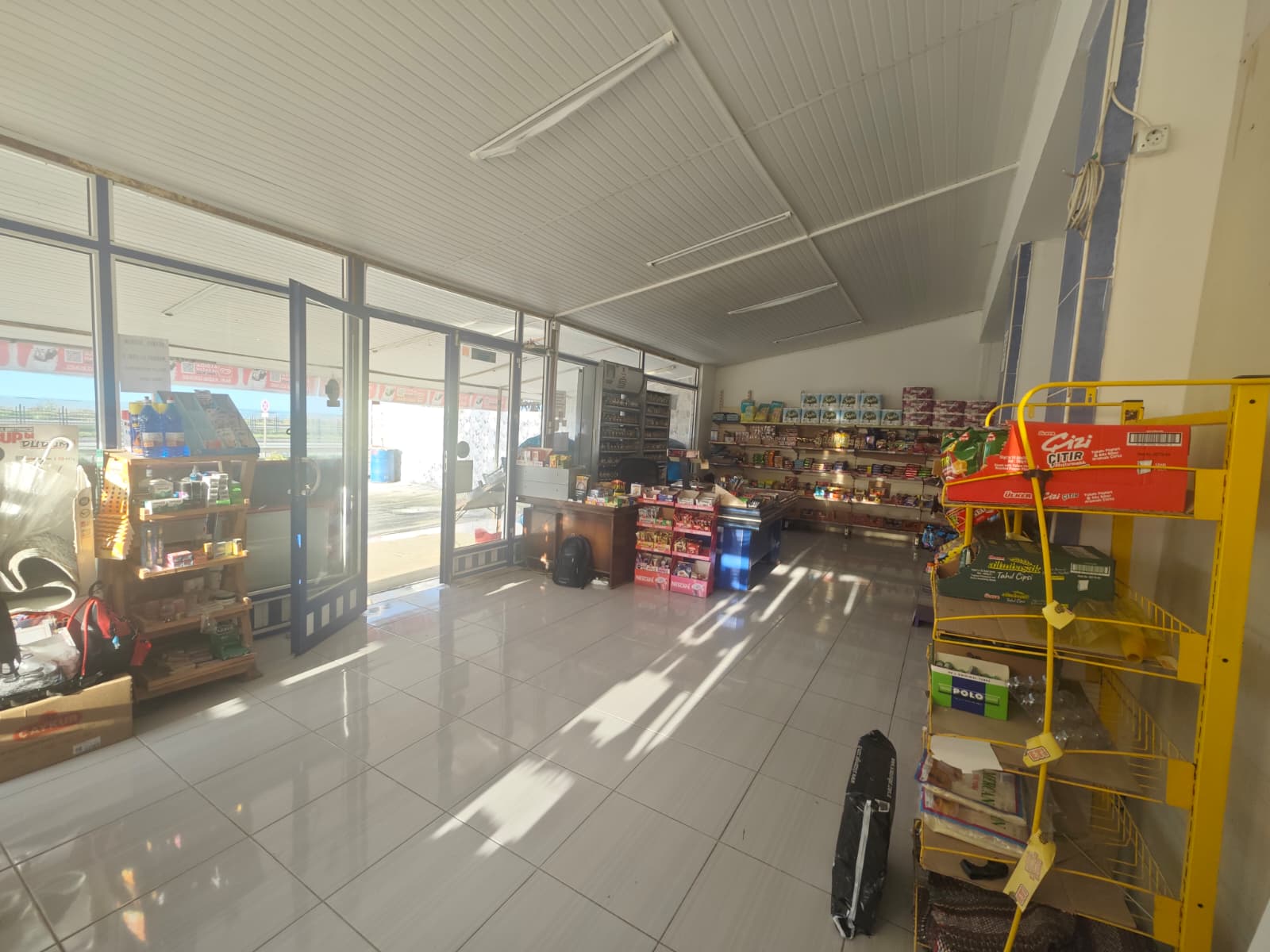 MABEL!DEN ARSİNDE ANAYOL ÜZERİ DEVREN KİRALIK DÜKKAN